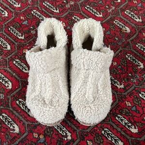 L.L. Bean Women’s Size 8 Slippers